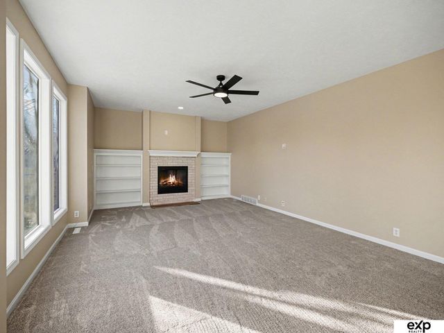 19605 Pierce Street, Omaha, NE 68130