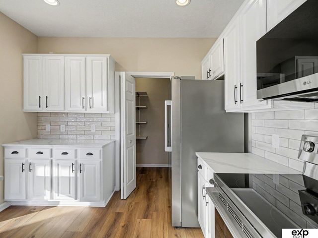 19605 Pierce Street, Omaha, NE 68130