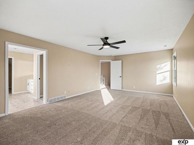 19605 Pierce Street, Omaha, NE 68130