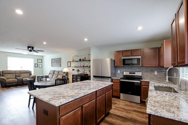 13834 Hawkers Hill Drive, Camby, IN 46113