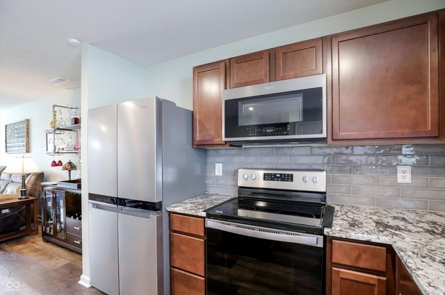 13834 Hawkers Hill Drive, Camby, IN 46113