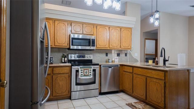 727 NE 130TH TERRACE, Silver Springs, FL 34488