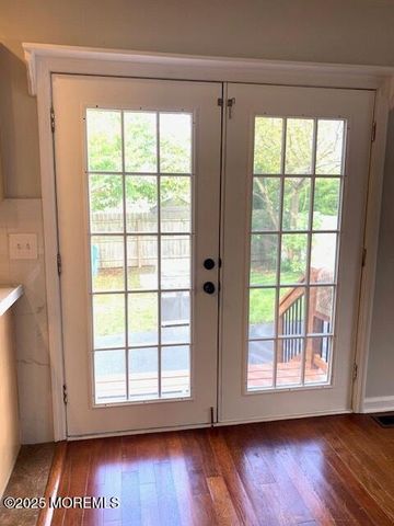 1560 Whittier Avenue, Toms River, NJ 08753