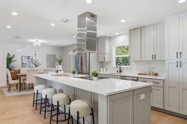 241 OVERLOOK DRIVE, Chuluota, FL 32766