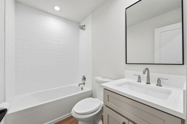 241 OVERLOOK DRIVE, Chuluota, FL 32766