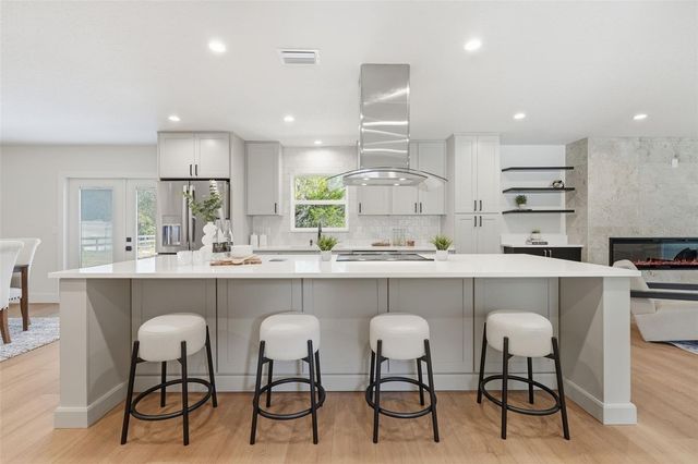 241 OVERLOOK DRIVE, Chuluota, FL 32766