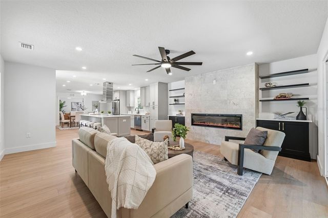 241 OVERLOOK DRIVE, Chuluota, FL 32766