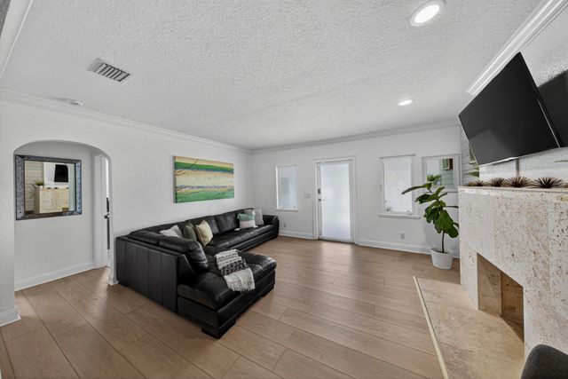 510 NE 8th Avenue, Fort Lauderdale, FL 33301