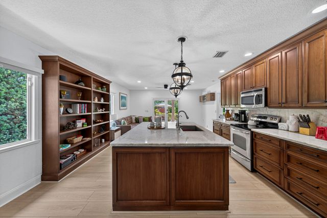 510 NE 8th Avenue, Fort Lauderdale, FL 33301