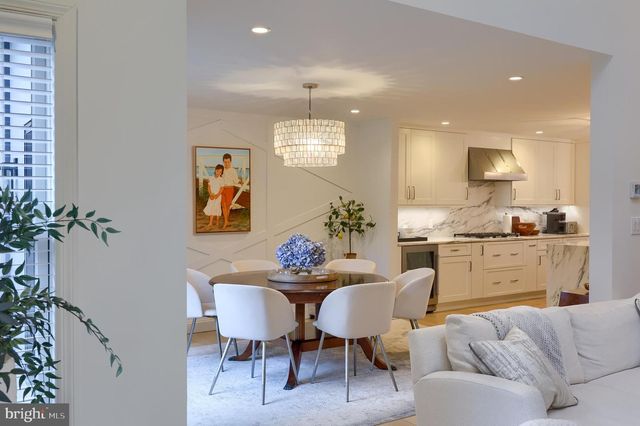 33 DEER FORD DR, Lancaster, PA 17601