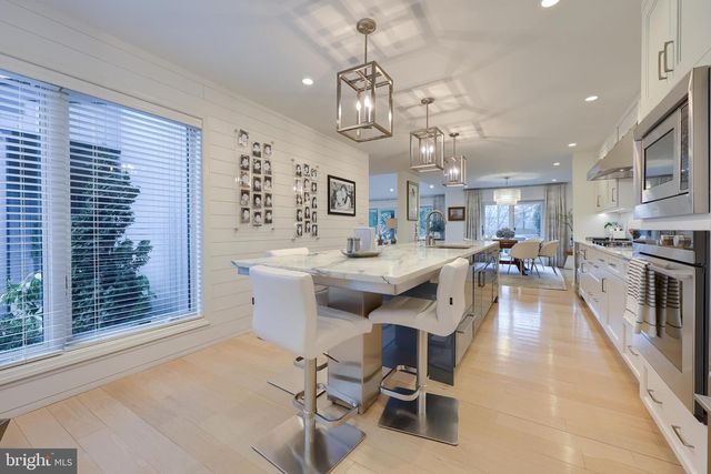 33 DEER FORD DR, Lancaster, PA 17601