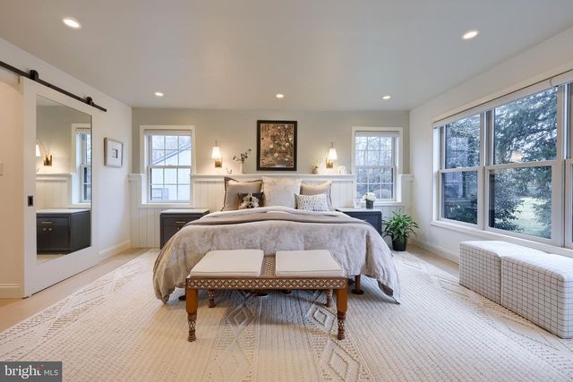 33 DEER FORD DR, Lancaster, PA 17601