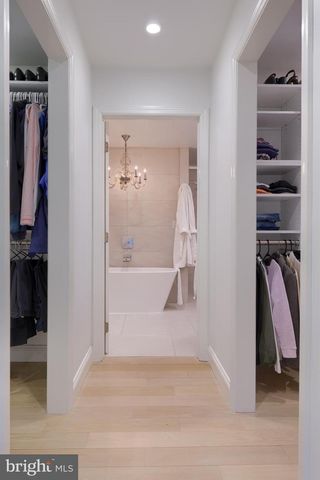 33 DEER FORD DR, Lancaster, PA 17601