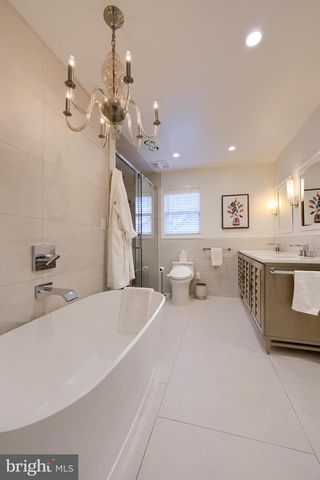 33 DEER FORD DR, Lancaster, PA 17601