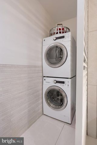 33 DEER FORD DR, Lancaster, PA 17601