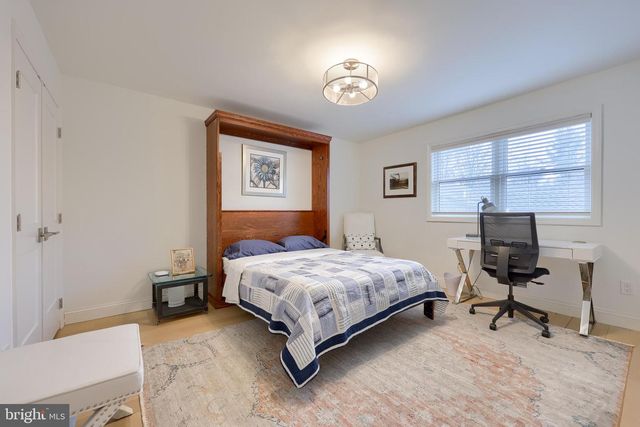 33 DEER FORD DR, Lancaster, PA 17601