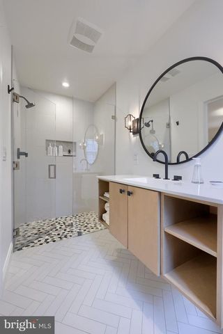 33 DEER FORD DR, Lancaster, PA 17601