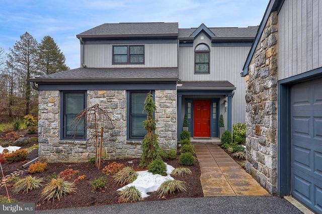 33 DEER FORD DR, Lancaster, PA 17601