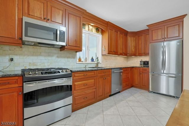 657 Jones Rd, River Vale Twp., NJ 07675