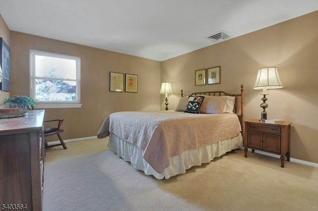 657 Jones Rd, River Vale Twp., NJ 07675