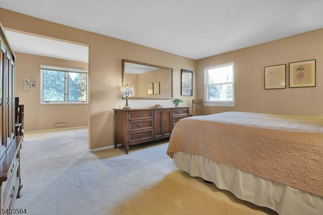 657 Jones Rd, River Vale Twp., NJ 07675