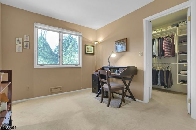 657 Jones Rd, River Vale Twp., NJ 07675