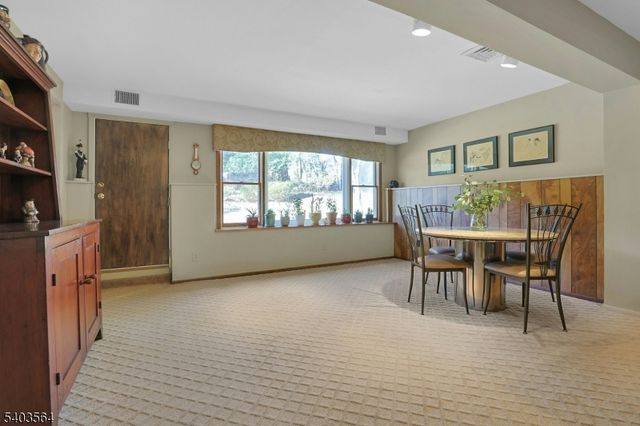 657 Jones Rd, River Vale Twp., NJ 07675