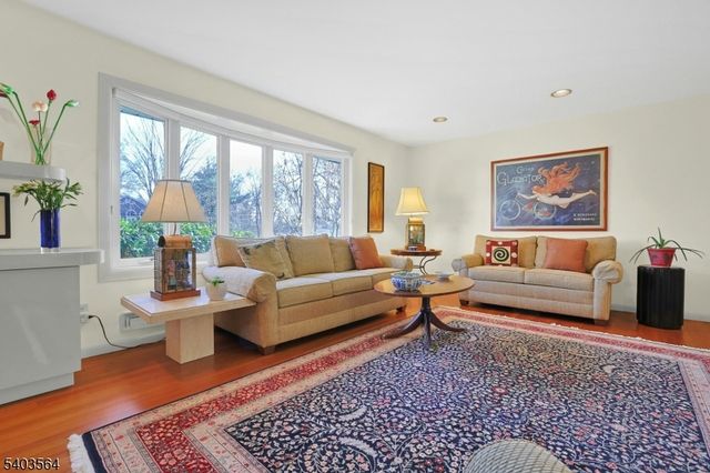 657 Jones Rd, River Vale Twp., NJ 07675