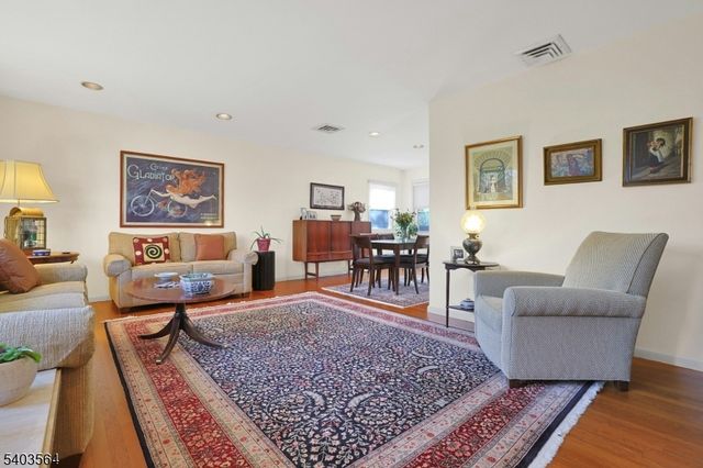 657 Jones Rd, River Vale Twp., NJ 07675