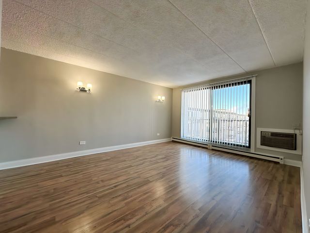 9074 W Terrace Drive 6D, Niles, IL 60714