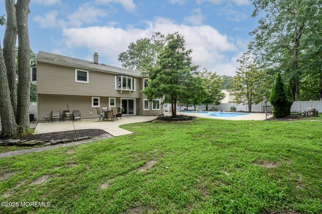 24 Claire Circle, Howell, NJ 07731
