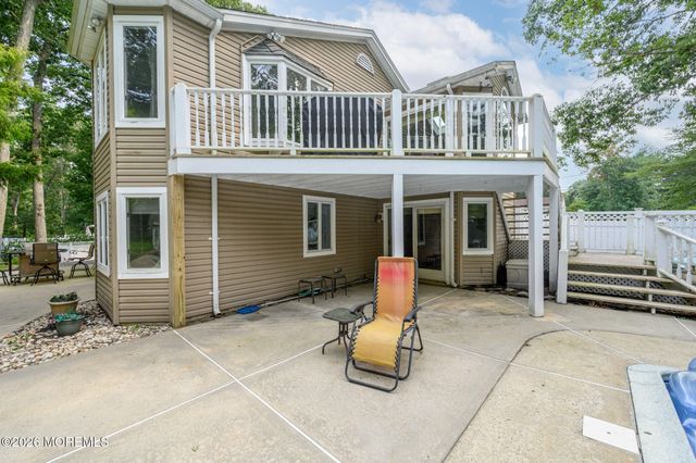 24 Claire Circle, Howell, NJ 07731