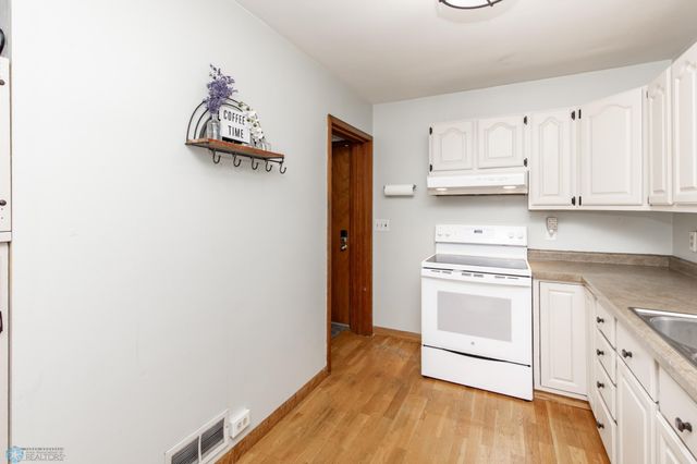 1015 14th Street S, Moorhead, MN 56560