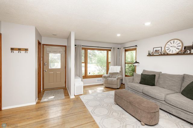 1015 14th Street S, Moorhead, MN 56560
