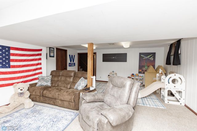 1015 14th Street S, Moorhead, MN 56560