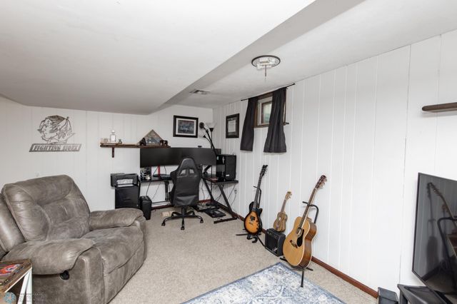 1015 14th Street S, Moorhead, MN 56560