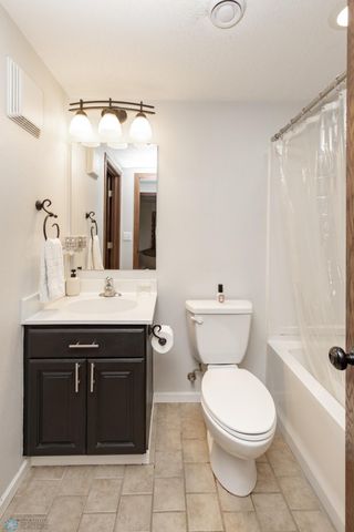 1015 14th Street S, Moorhead, MN 56560