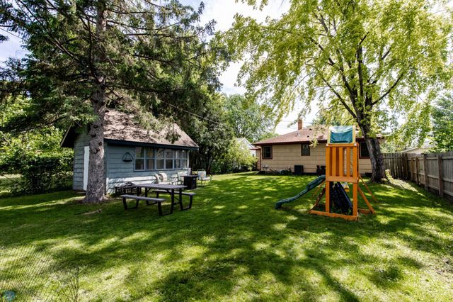 1015 14th Street S, Moorhead, MN 56560