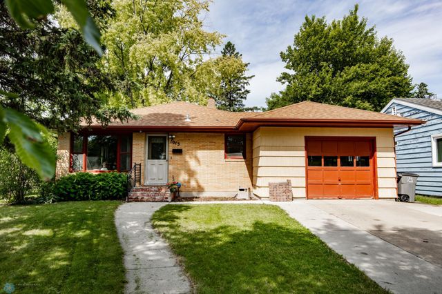 1015 14th Street S, Moorhead, MN 56560