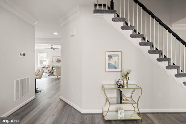 42669 EMPEROR DR, Brambleton, VA 20148