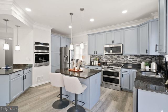 42669 EMPEROR DR, Brambleton, VA 20148