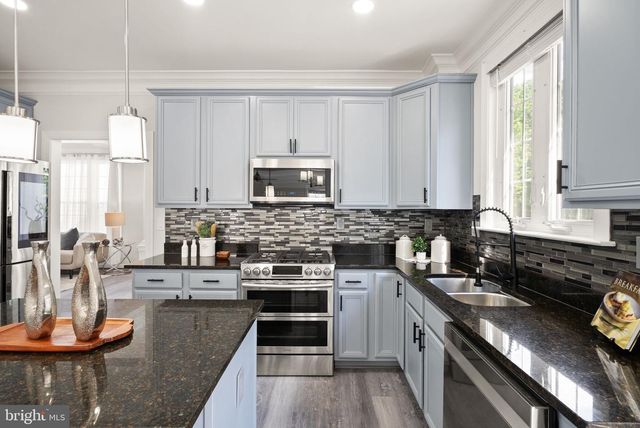 42669 EMPEROR DR, Brambleton, VA 20148