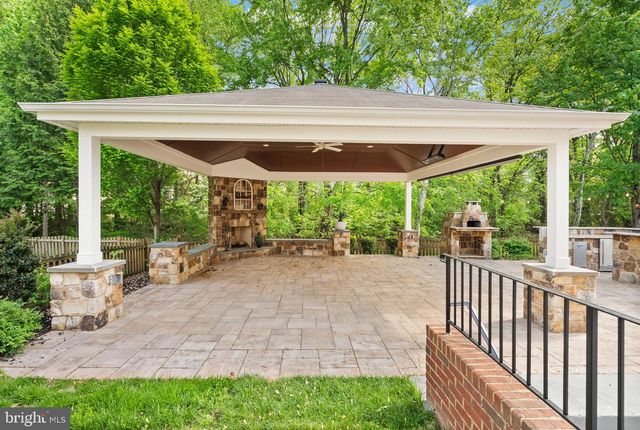 42669 EMPEROR DR, Brambleton, VA 20148