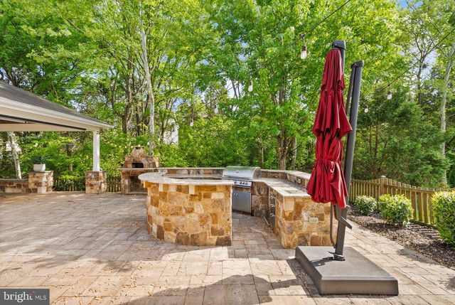42669 EMPEROR DR, Brambleton, VA 20148