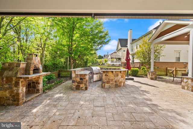 42669 EMPEROR DR, Brambleton, VA 20148