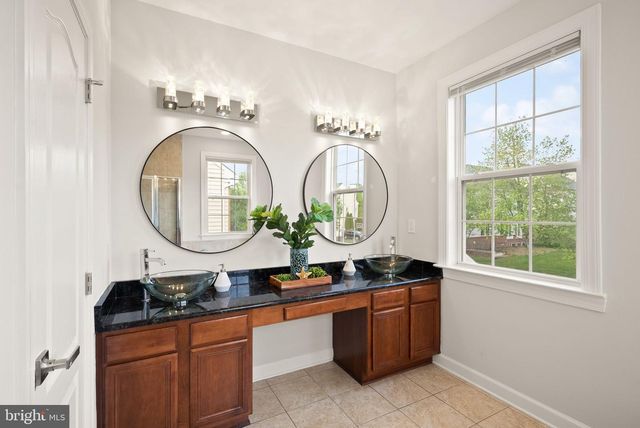 42669 EMPEROR DR, Brambleton, VA 20148