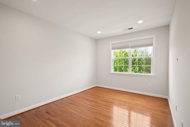 42669 EMPEROR DR, Brambleton, VA 20148