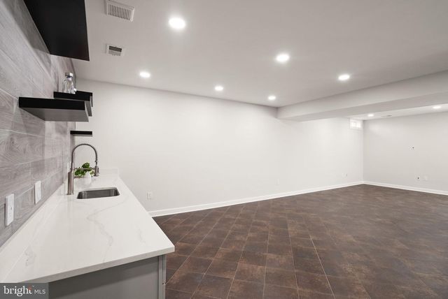 42669 EMPEROR DR, Brambleton, VA 20148