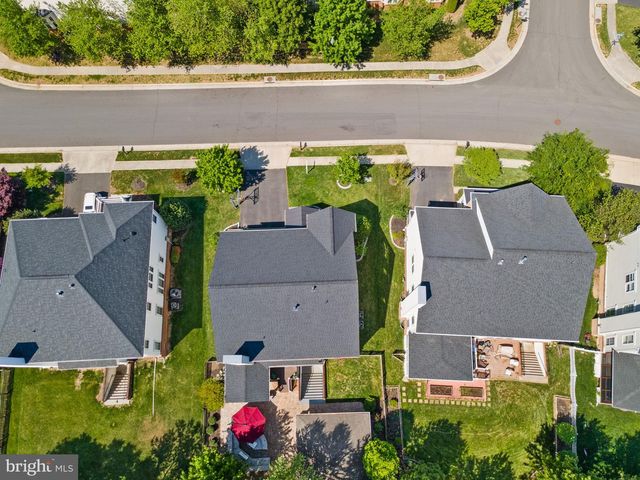 42669 EMPEROR DR, Brambleton, VA 20148
