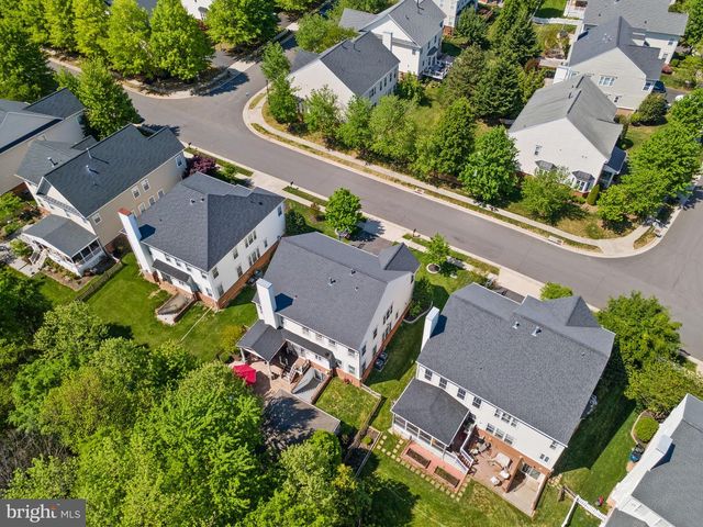 42669 EMPEROR DR, Brambleton, VA 20148